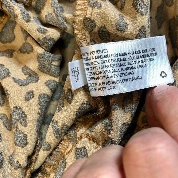 A New Day Women’s Animal Print Cheetah Shorts Size Medium - Picture 9 of 10